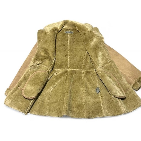 2000s Aldo real leather penny lane long fur trim coat in a tan creamy beige - Picture 3 of 8